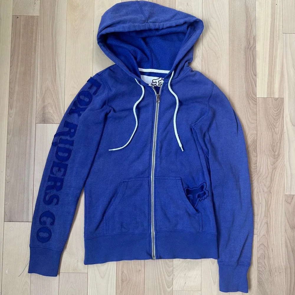 Fox Racing Y2K Zip-Up Hoodie – Vintage Slim Fit
Super cool slim-f - Picture 2 of 8